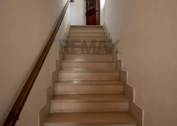 Scale - Semi-detached house via flaminia
 
700, Falconara Marittima - photo 33