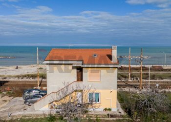 Casa all\'aperto - Appartamento viale al mare
 
4, Montemarciano - foto 14