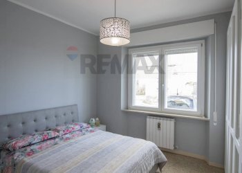 Camera / camera da letto - Appartamento viale al mare
 
4, Montemarciano - foto 33