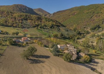 Vista delle montagne - Terreno agricolo sasso domo, Serra San Quirico - foto 3