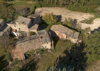 Casa all\'aperto - Terreno agricolo sasso domo, Serra San Quirico - foto 5