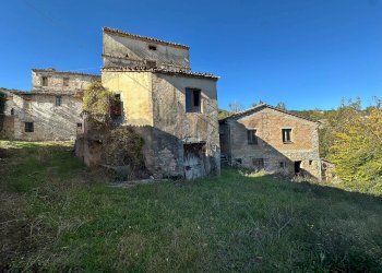 Casa all\'aperto - Terreno agricolo sasso domo, Serra San Quirico - foto 16