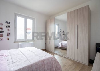 Camera / camera da letto - Apartment Via Giovanni XXIII
10, Maiolati Spontini - photo 15