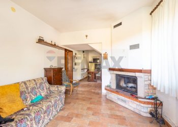 Soggiorno - Casa semi indipendente sasso domo, Serra San Quirico - foto 3