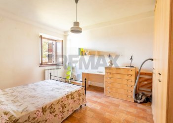 Camera / camera da letto - Casa semi indipendente sasso domo, Serra San Quirico - foto 9