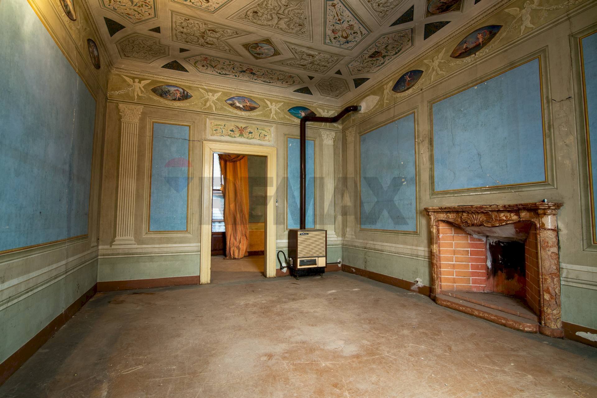 Stanza vuota - Casa indipendente Piazza della Repubblica
 
6, Jesi - foto 3