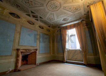 Stanza vuota - Casa indipendente Piazza della Repubblica
 
6, Jesi - foto 8