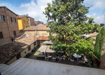 Edificio all\'aperto - Casa indipendente Piazza della Repubblica
 
6, Jesi - foto 14