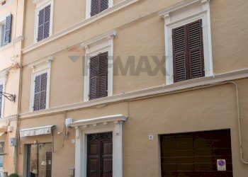 Edificio all\'aperto - Casa indipendente Piazza della Repubblica
 
6, Jesi - foto 23