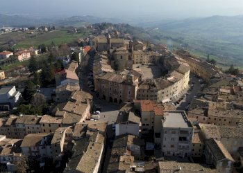 Edificio all\'aperto - Trilocale Via Roma
 
6, Cupramontana - foto 15