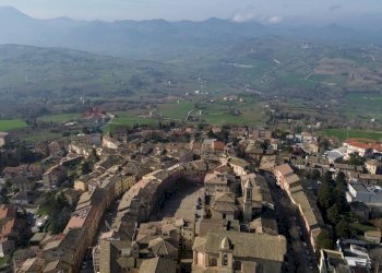 Vista delle montagne - Trilocale Via Roma
 
6, Cupramontana - foto 17