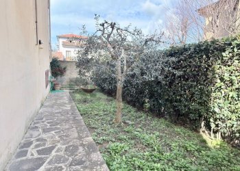 Giardino - Casa semi indipendente Via Elio Vittorini
 
15, Montelupo Fiorentino - foto 10