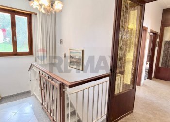 Hall / corridoio - Casa semi indipendente Via Elio Vittorini
 
15, Montelupo Fiorentino - foto 18