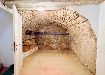 Stanza vuota - Casa semi indipendente VIA ROMA
 
28, Tredozio - foto 36