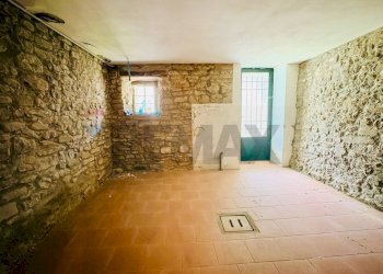 Stanza vuota - Casa semi indipendente VIA ROMA
 
28, Tredozio - foto 38