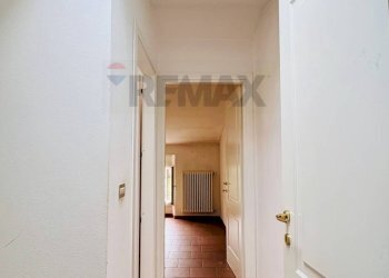 Hall / corridoio - Bilocale via Roma
 
28, Tredozio - foto 13