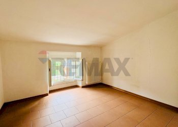 Stanza vuota - Bilocale via Roma
 
28, Tredozio - foto 15