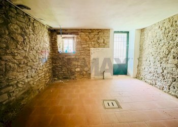 Stanza vuota - Bilocale VIA ROMA
 
28, Tredozio - foto 13