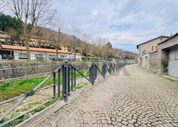 Edificio all\'aperto - Bilocale VIA ROMA
 
28, Tredozio - foto 17