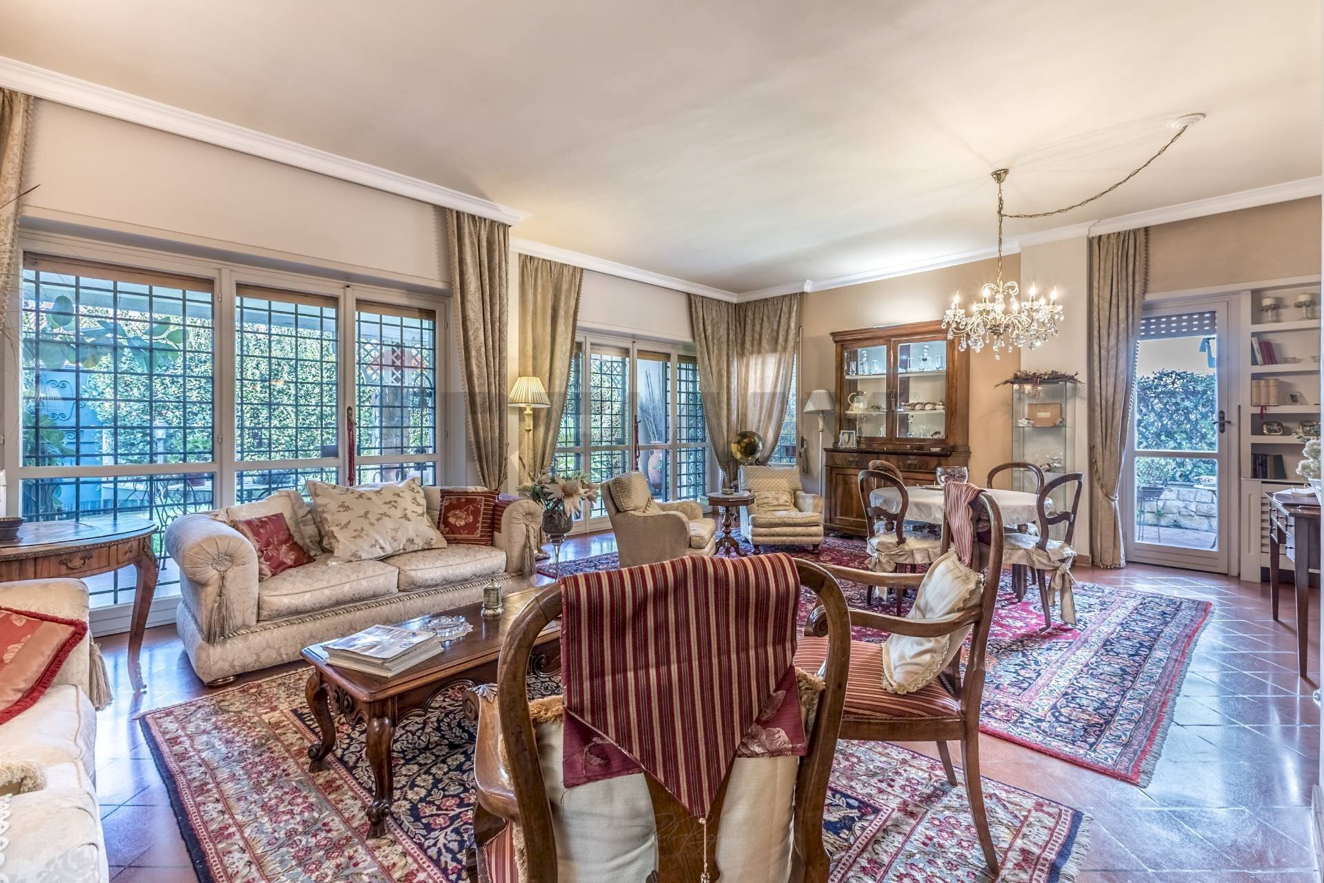 Sala da pranzo - Villa Via Appia Pignatelli
 
360, Roma - foto 2