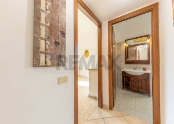 Hall / corridoio - Quadrilocale piazza Domenico Tani
 
11, Tivoli - foto 18