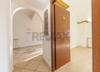 Hall / corridoio - Quadrilocale piazza Domenico Tani
 
11, Tivoli - foto 21