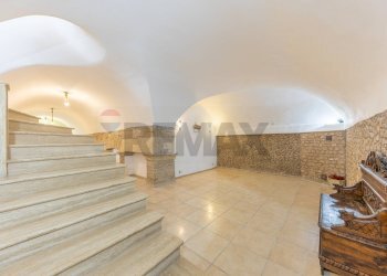 Scale - Quadrilocale piazza Domenico Tani
 
11, Tivoli - foto 33