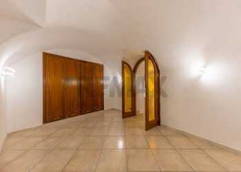 Stanza vuota - Quadrilocale piazza Domenico Tani
 
11, Tivoli - foto 41