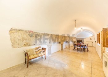 Sala da pranzo - Quadrilocale piazza Domenico Tani
 
11, Tivoli - foto 48