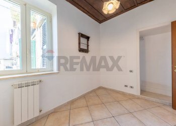 Stanza vuota - Quadrilocale piazza Domenico Tani
 
11, Tivoli - foto 49