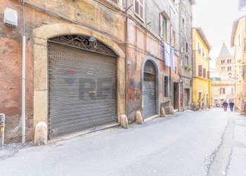 Edificio all\'aperto - Quadrilocale piazza Domenico Tani
 
11, Tivoli - foto 57