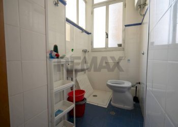 Bagno - Four-room apartment VIA ARGINE DESTRO CALOPINACE
 
36, Reggio di Calabria - photo 17