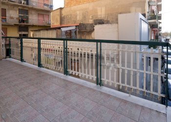 Balcone - Four-room apartment VIA ARGINE DESTRO CALOPINACE
 
36, Reggio di Calabria - photo 37
