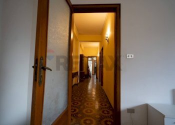 Hall / corridoio - Four-room apartment VIA ARGINE DESTRO CALOPINACE
 
36, Reggio di Calabria - photo 42