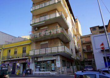 Edificio all\'aperto - Four-room apartment VIA ARGINE DESTRO CALOPINACE
 
36, Reggio di Calabria - photo 51