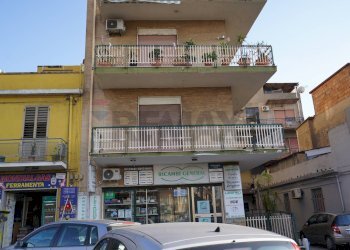 Edificio all\'aperto - Four-room apartment VIA ARGINE DESTRO CALOPINACE
 
36, Reggio di Calabria - photo 55