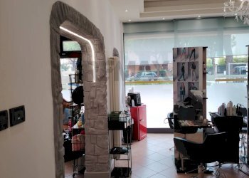 Hall / corridoio - Commercial Premises VIALE DUE GIUGNO
 
106, Cervia - photo 5