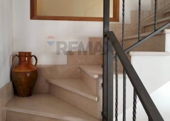 Scale - Quadrilocale CORSO UMBERTO PRIMO
 
45, Deliceto - foto 2