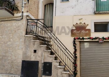 Edificio all\'aperto - Quadrilocale CORSO UMBERTO PRIMO
 
45, Deliceto - foto 6