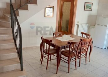 Sala da pranzo - Quadrilocale CORSO UMBERTO PRIMO
 
45, Deliceto - foto 56