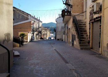 Edificio all\'aperto - Quadrilocale CORSO UMBERTO PRIMO
 
45, Deliceto - foto 58