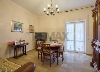 Sala da pranzo - Bilocale VIA GIOVANNI PASCOLI
 
1, Guidonia Montecelio - foto 5