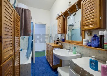 Bagno - Bilocale VIA GIOVANNI PASCOLI
 
1, Guidonia Montecelio - foto 15