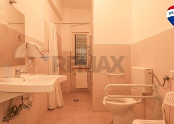 Bagno - Four-room apartment Via Antelao
 
9, Roma - photo 34