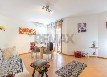 Sala da pranzo - Trilocale Via Nomentum
 
37, Roma - foto 1