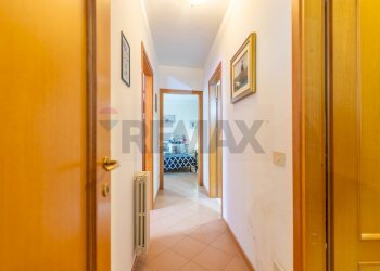 Hall / corridoio - Trilocale Via Nomentum
 
37, Roma - foto 15