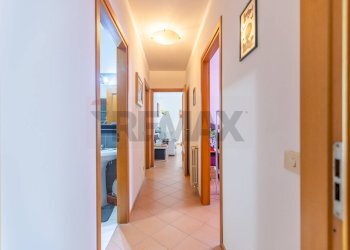 Hall / corridoio - Trilocale Via Nomentum
 
37, Roma - foto 18