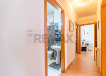 Hall / corridoio - Trilocale Via Nomentum
 
37, Roma - foto 19