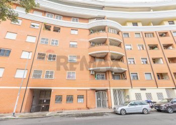 Edificio all\'aperto - Trilocale Via Nomentum
 
37, Roma - foto 34