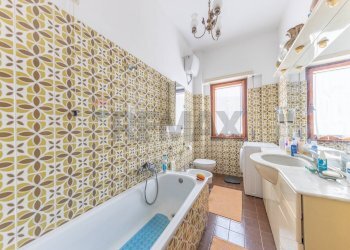 Bagno - Appartamento Via Bagnoregio
 
3, Roma - foto 36